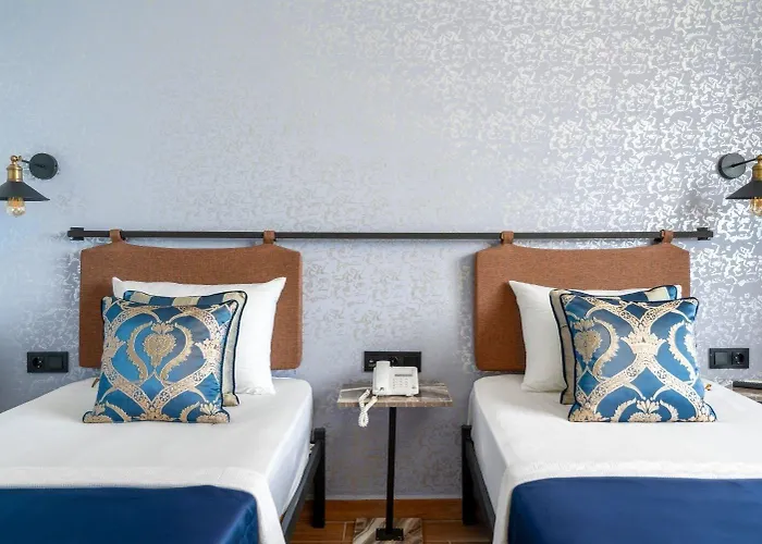 M.c.a Marquis Hotell 3*