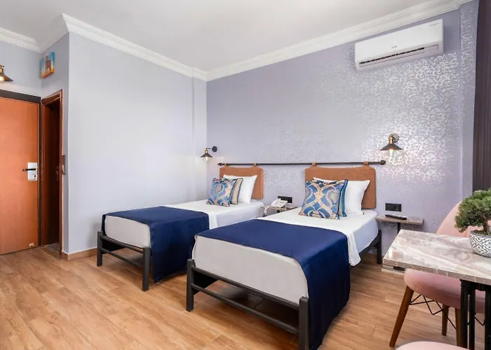 Hotell M.c.a Marquis 3*