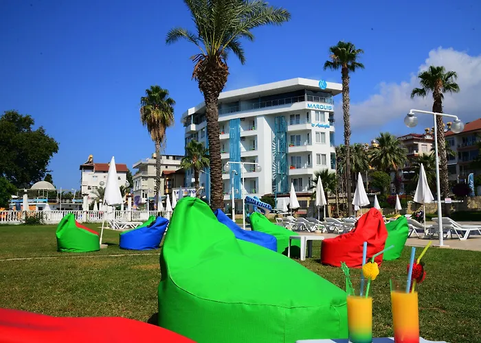 M.c.a Marquis Hotell 3*