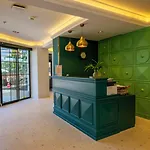 M.c.a Marquis Hotel