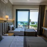 M.c.a Marquis Hotel