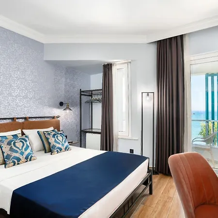Hotel M.c.a Marquis